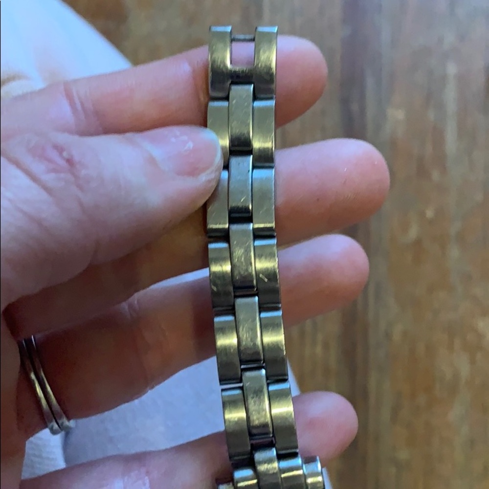 Vintage Armani women’s watch - Picture 8 of 8